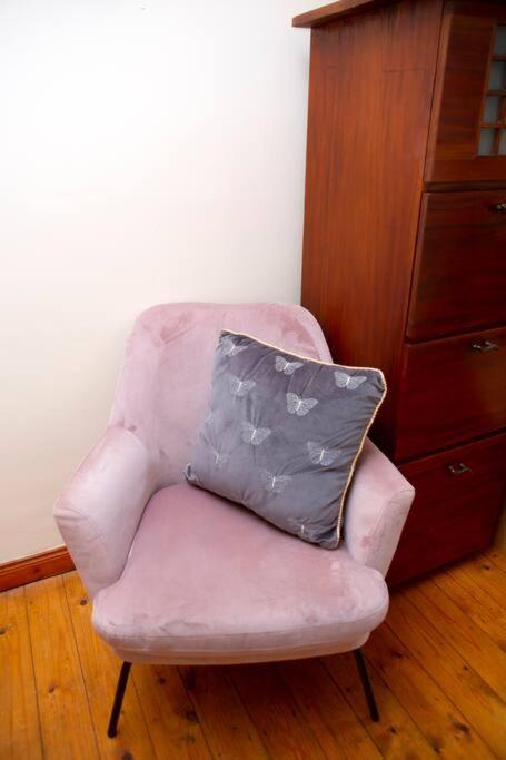 Cheerful 2 Bedroom House In The Heart Of เบลฟาสต์ ภายนอก รูปภาพ