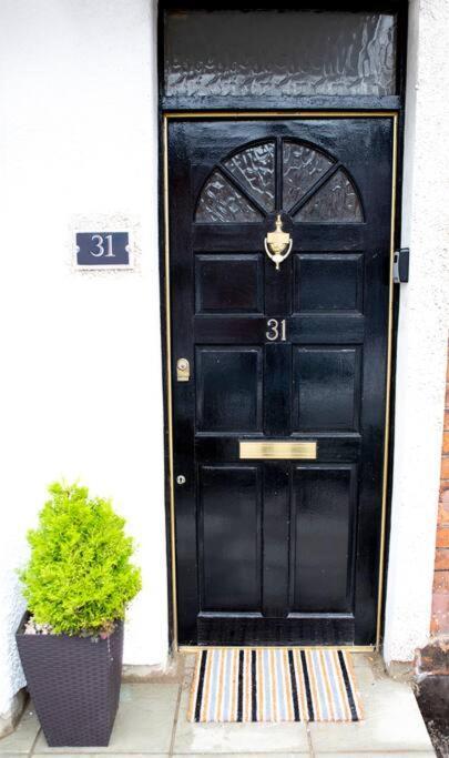 Cheerful 2 Bedroom House In The Heart Of เบลฟาสต์ ภายนอก รูปภาพ